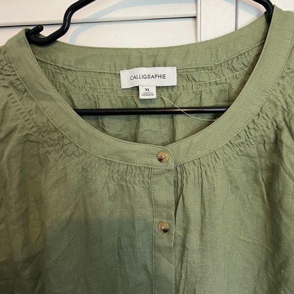 Button down blouse - Picture 2 of 7